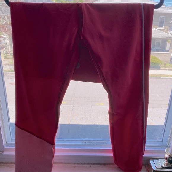 Popsicle Pink Reflective Stripe Light n Tight Hi-Rise 7/8 24". EUC and gorgeous - Picture 1 of 1